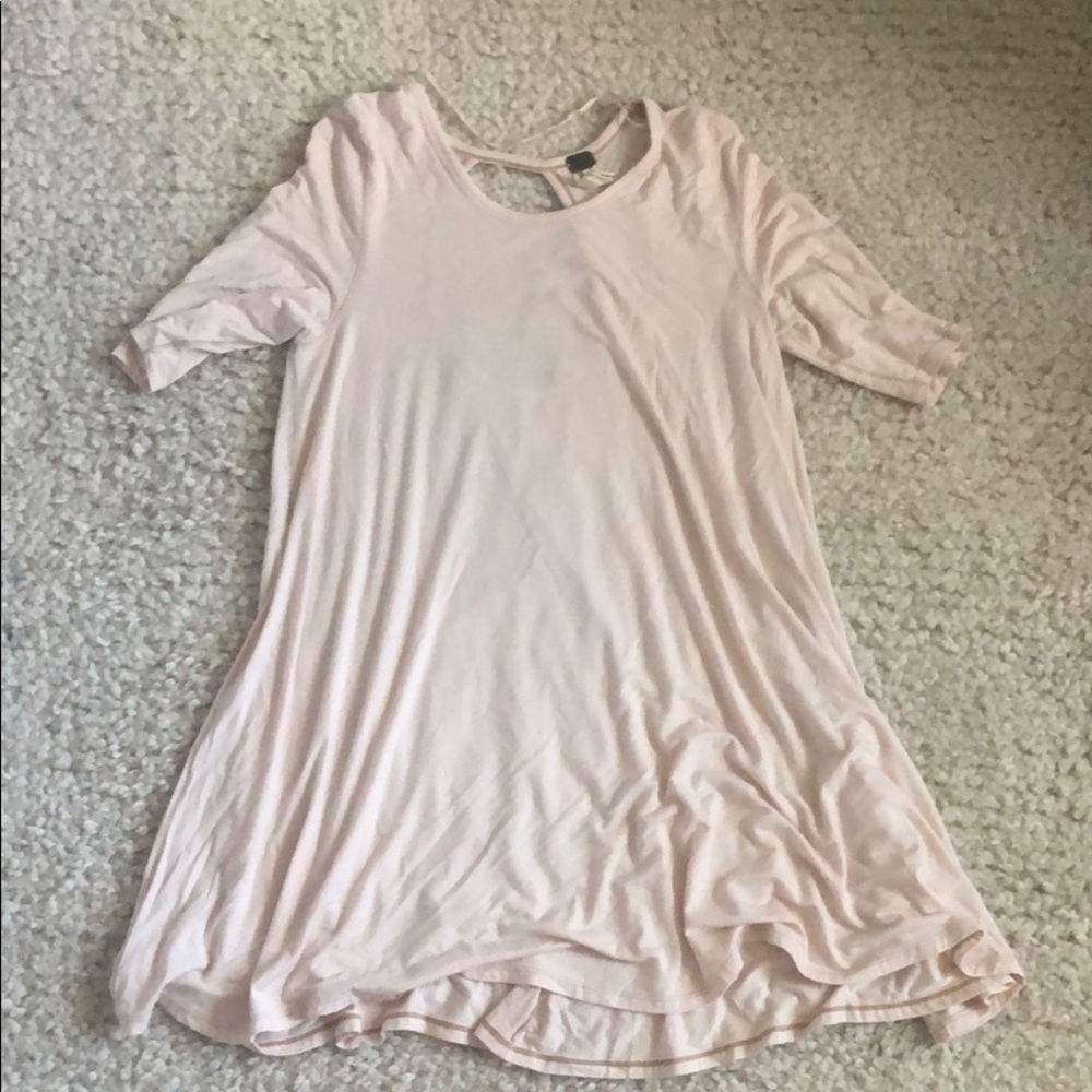 Free people blush T-shirt dress w cutout in back
